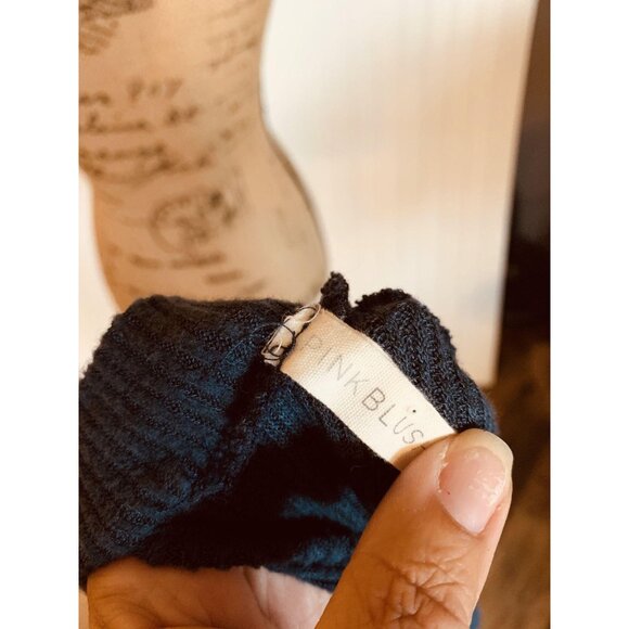 🌸3/$15🌸Light Navy Cold Shoulder Sweater Medium Long Sleeve - Picture 5 of 6